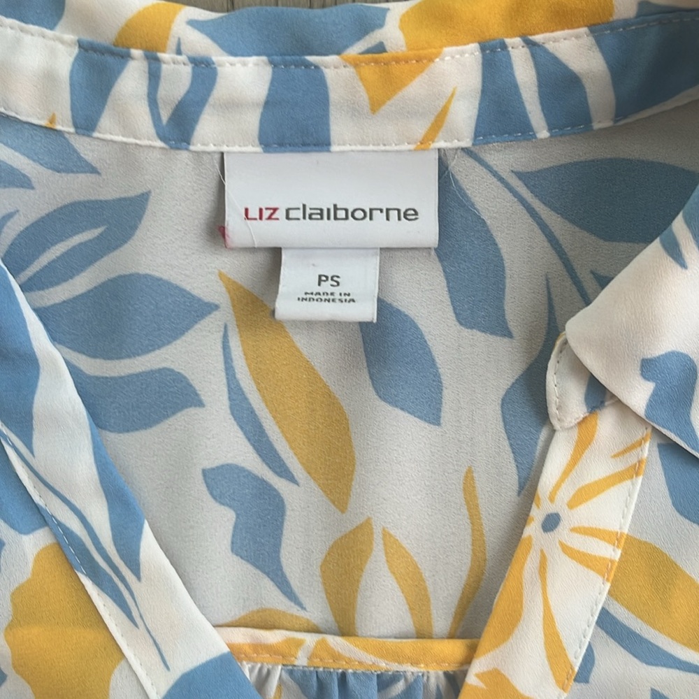 Liz Claiborne Blue Yellow White Floral Button-Up Blouse Long Sleeve Petite S - Picture 3 of 7